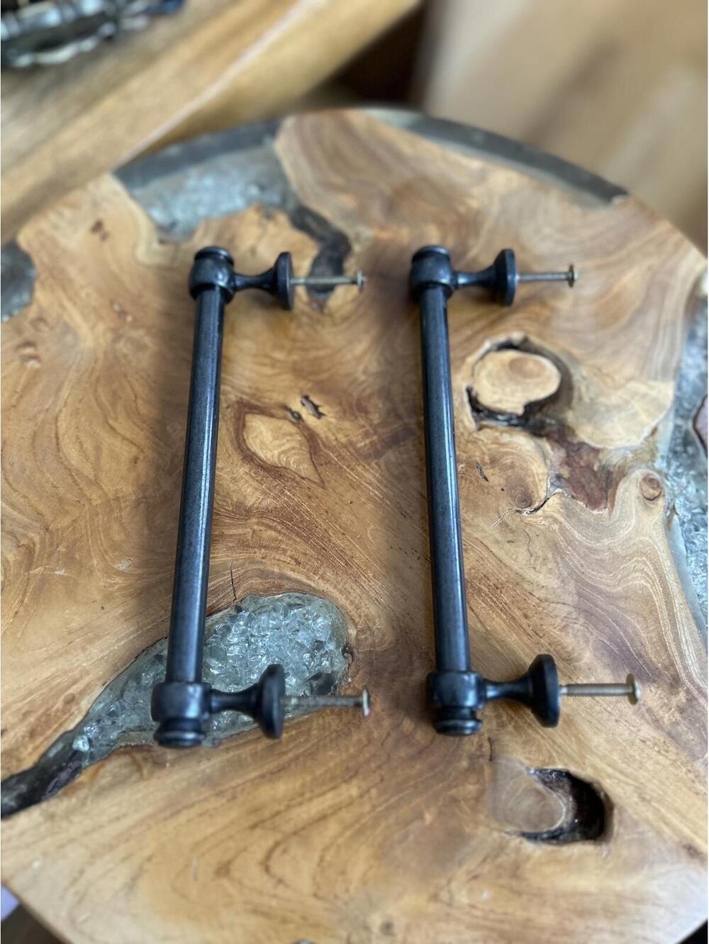 Top Knobs Ormonde 5-1/16 Inch Center to Center Bar Cabinet 2